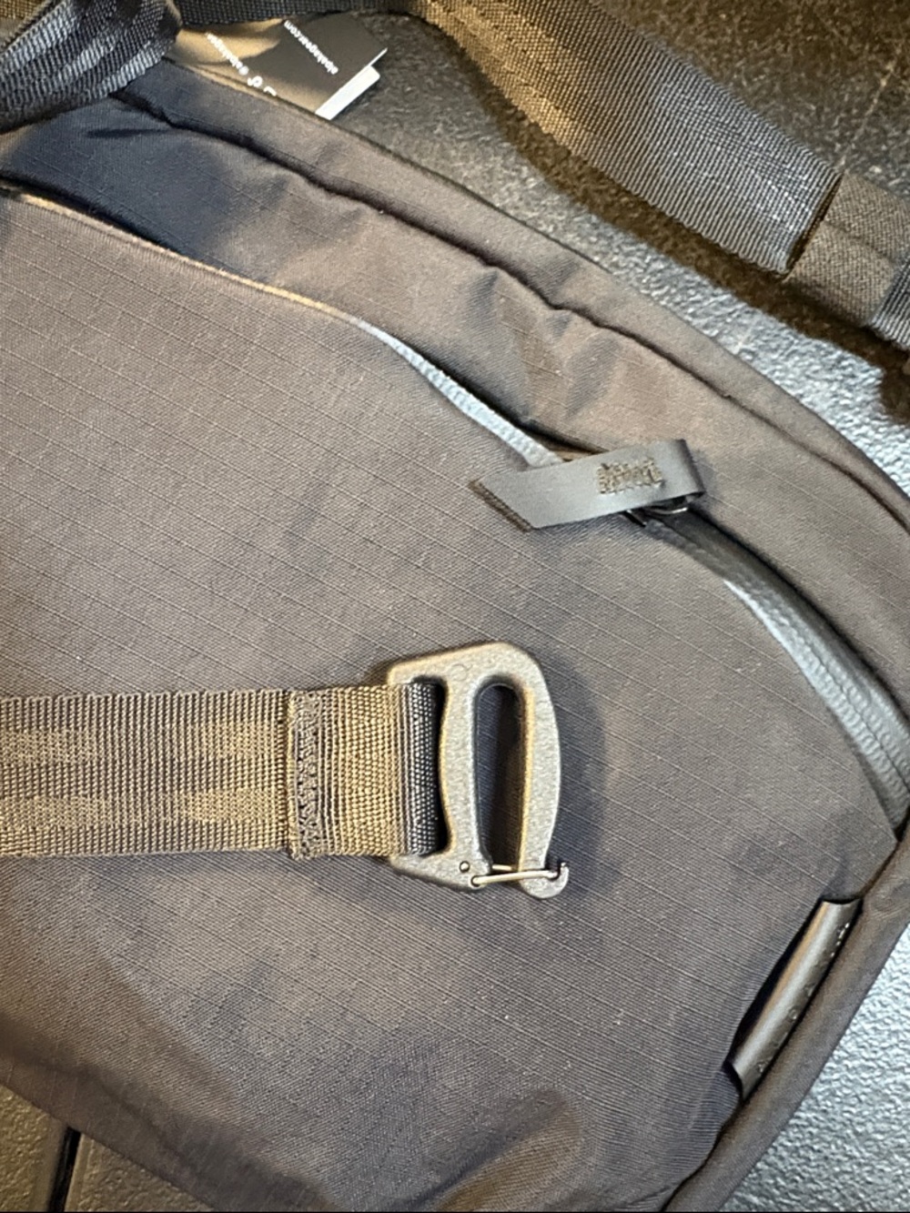 Alpaka Flight Sling 2L - Picture 10 of 10
